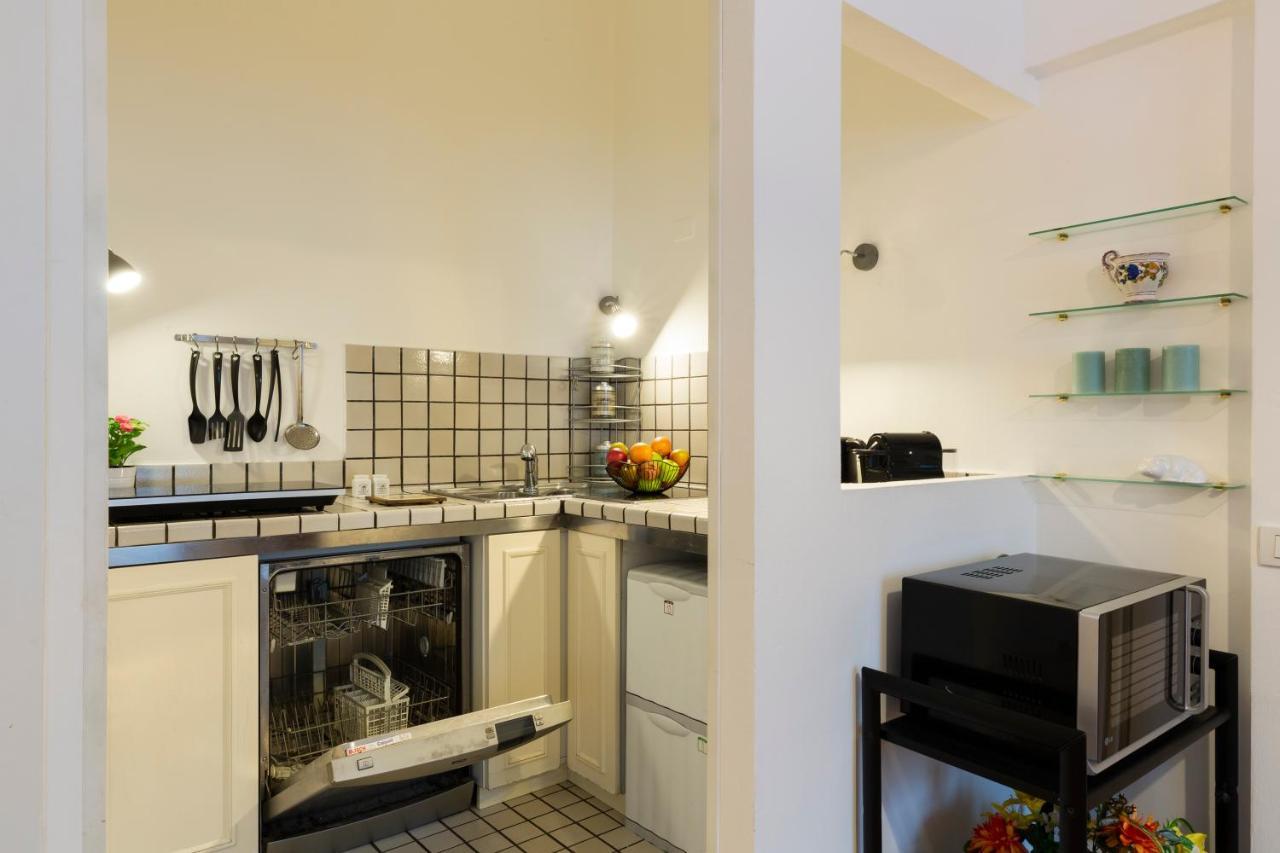 Living Isola Apartment Milan Exterior photo